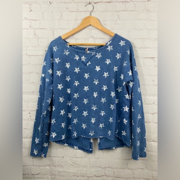 Poof! Tops - Poof Sweatshirt Womens Size Small Blue White Stars Long Sleeve Split Open Back